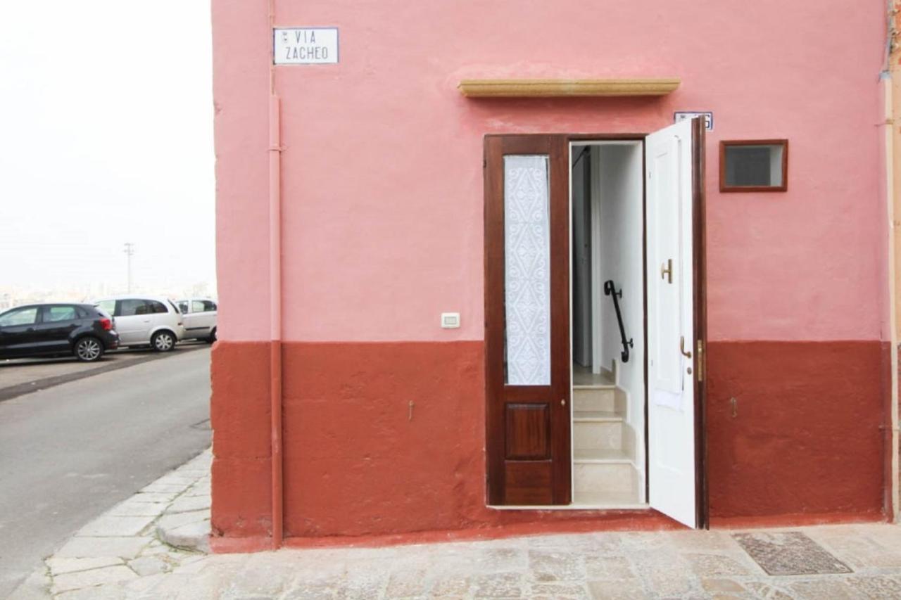 Vista Mare Holidayz Bed & Breakfast *